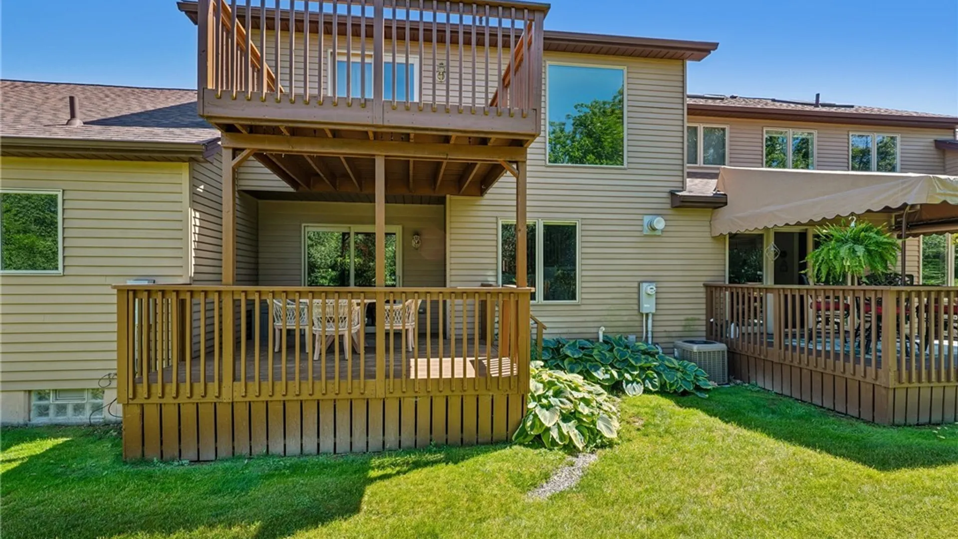 Property at 819 Carriage Lane, Lewiston, NY 14092 44