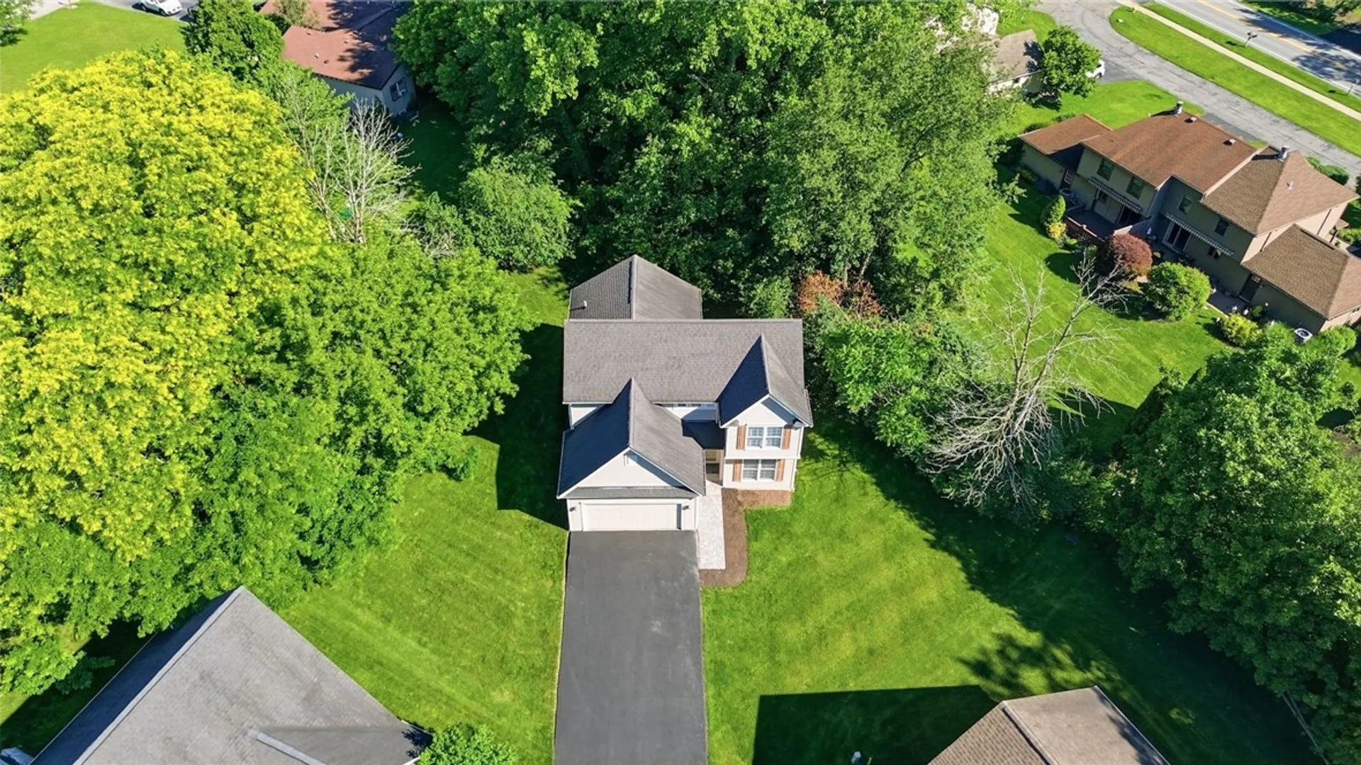 Property at 14 Sablewood, Perinton, NY 14450 37