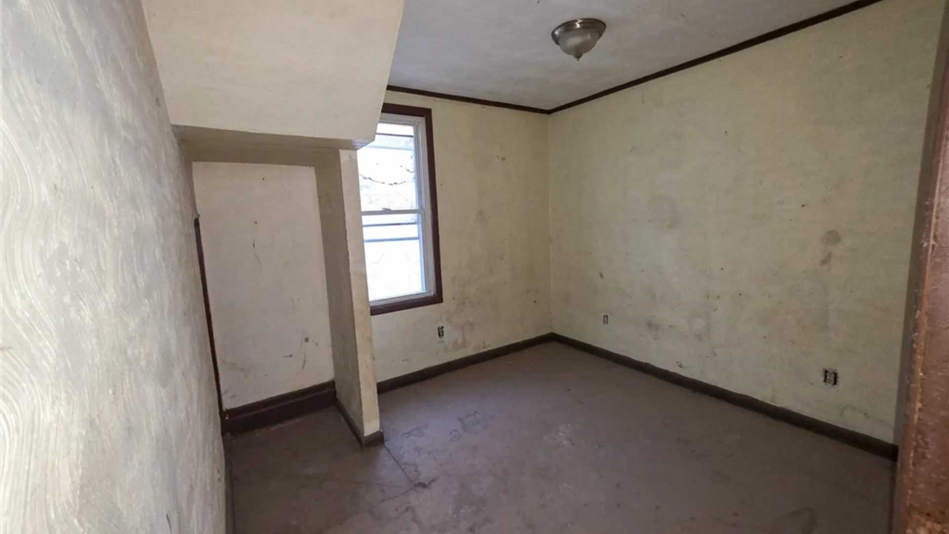 Property at 1710 Niagara Street, Niagara Falls, NY 14303 5