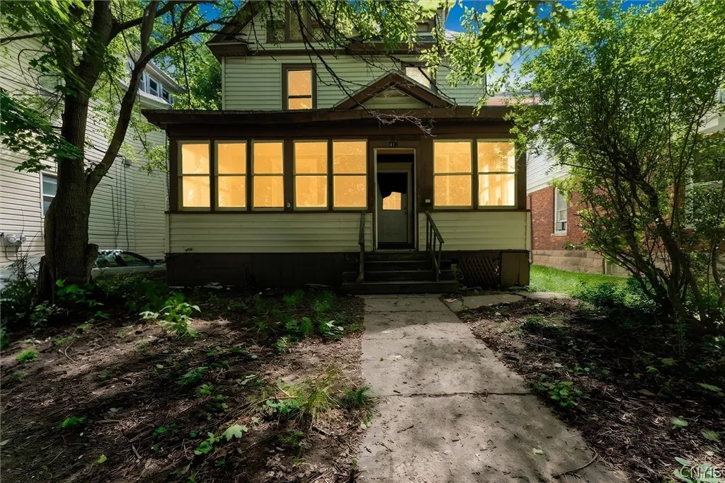 Property at 411 Craddock Street, Syracuse, NY 13207