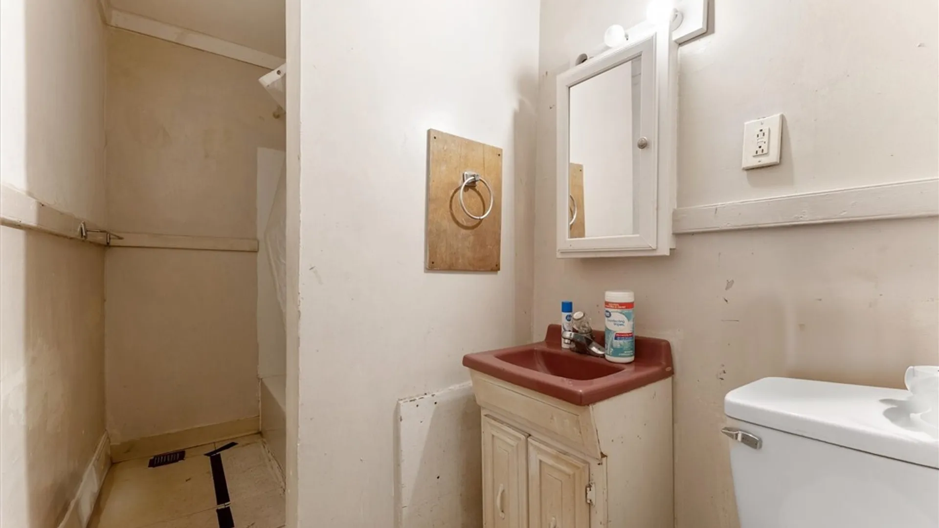Property at 411 Craddock Street, Syracuse, NY 13207 16