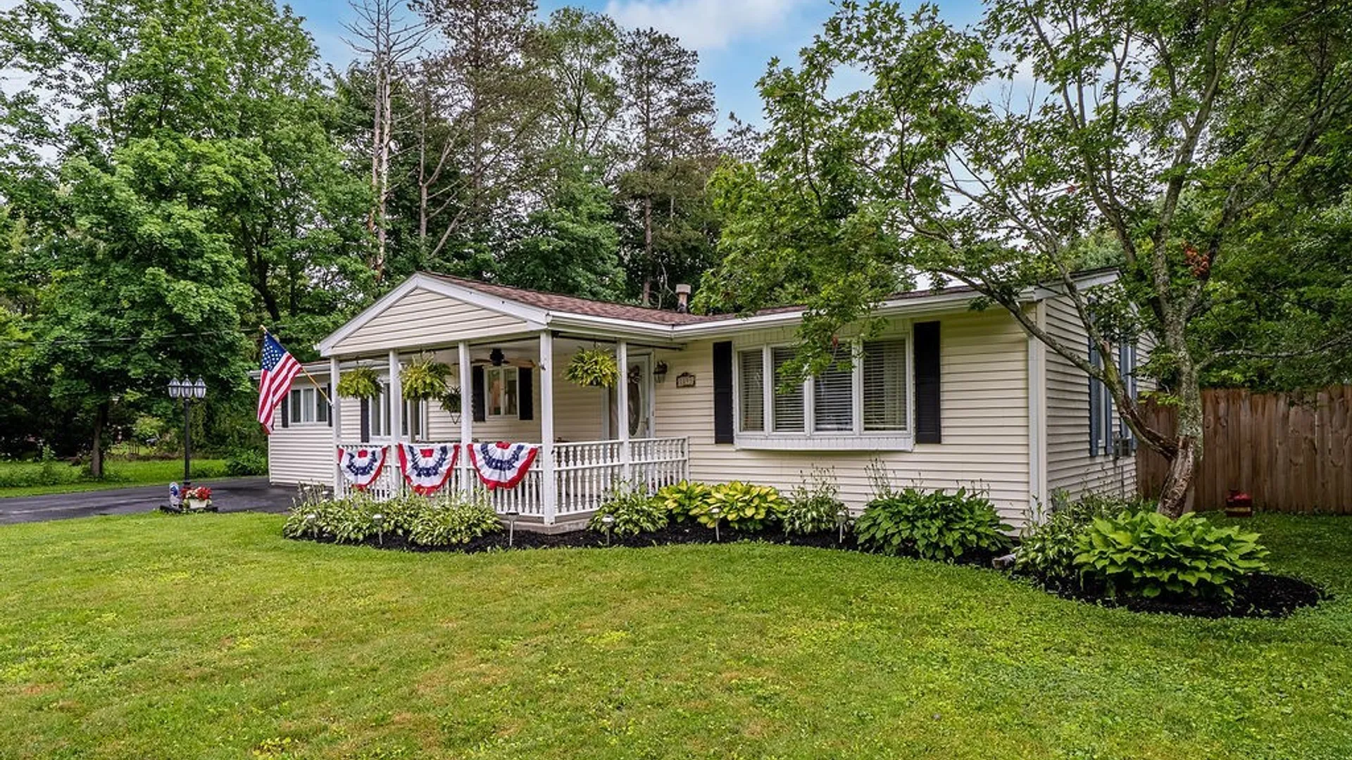 Property at 1093 Clearvue Drive, Alden, NY 14004 3