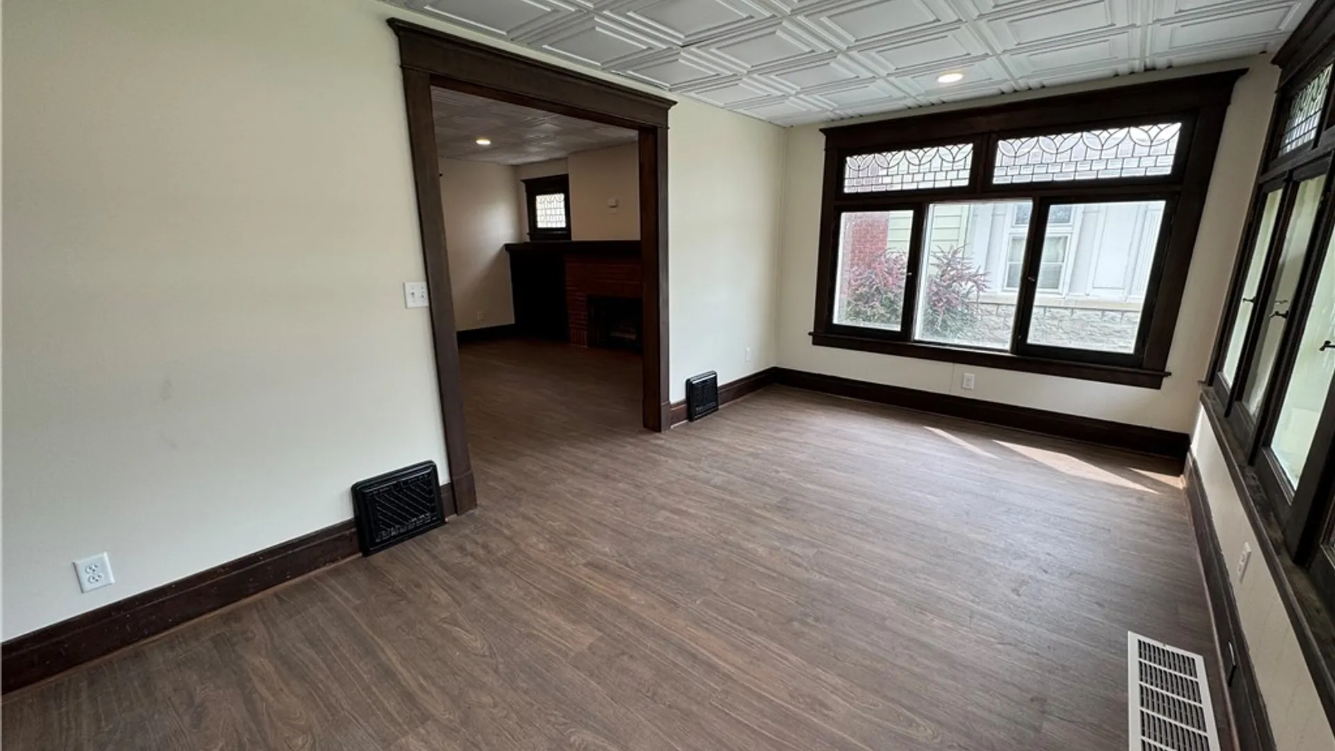 Property at 95 W Humboldt Parkway, Buffalo, NY 14214 4