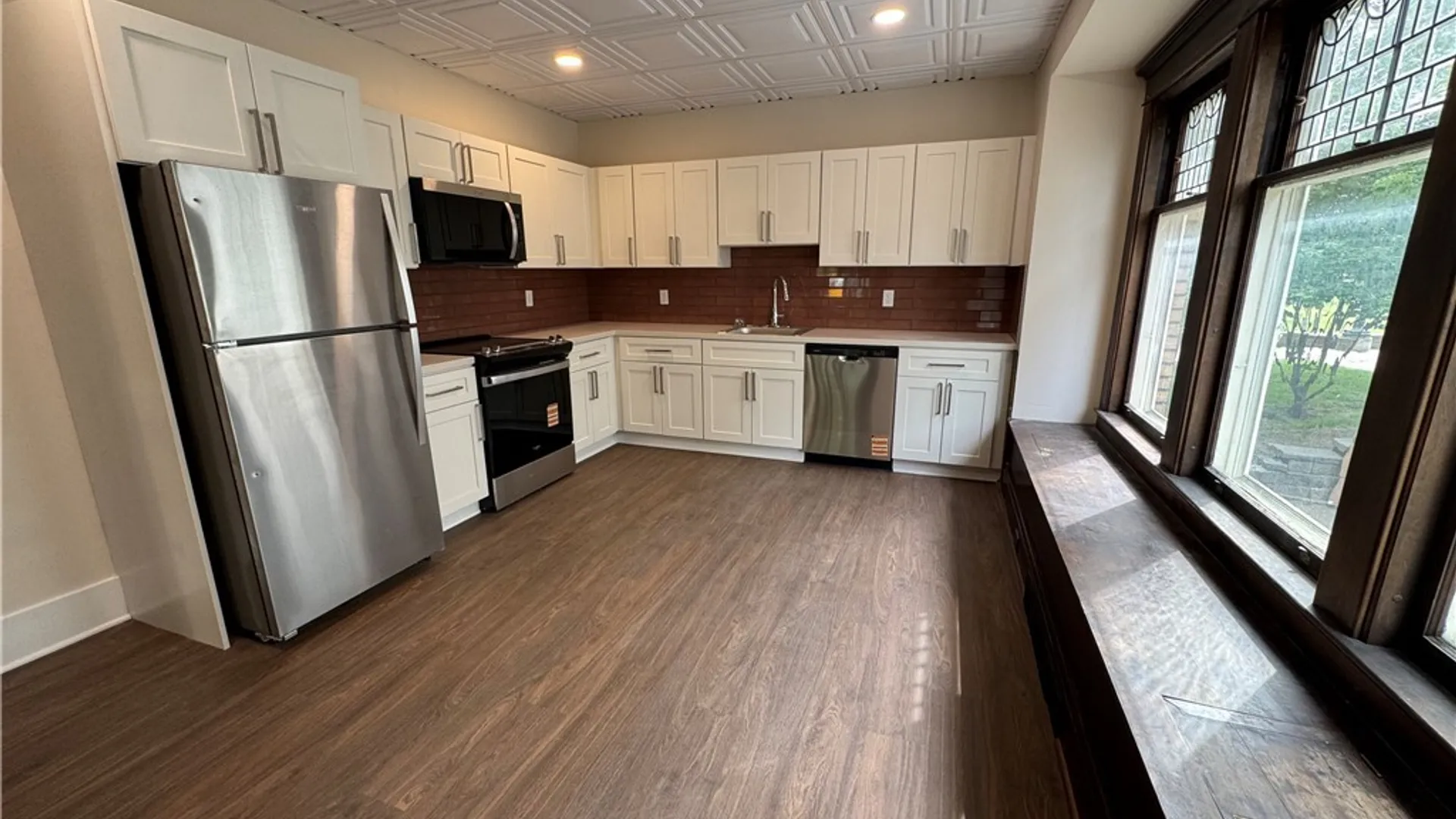Property at 95 W Humboldt Parkway, Buffalo, NY 14214 6