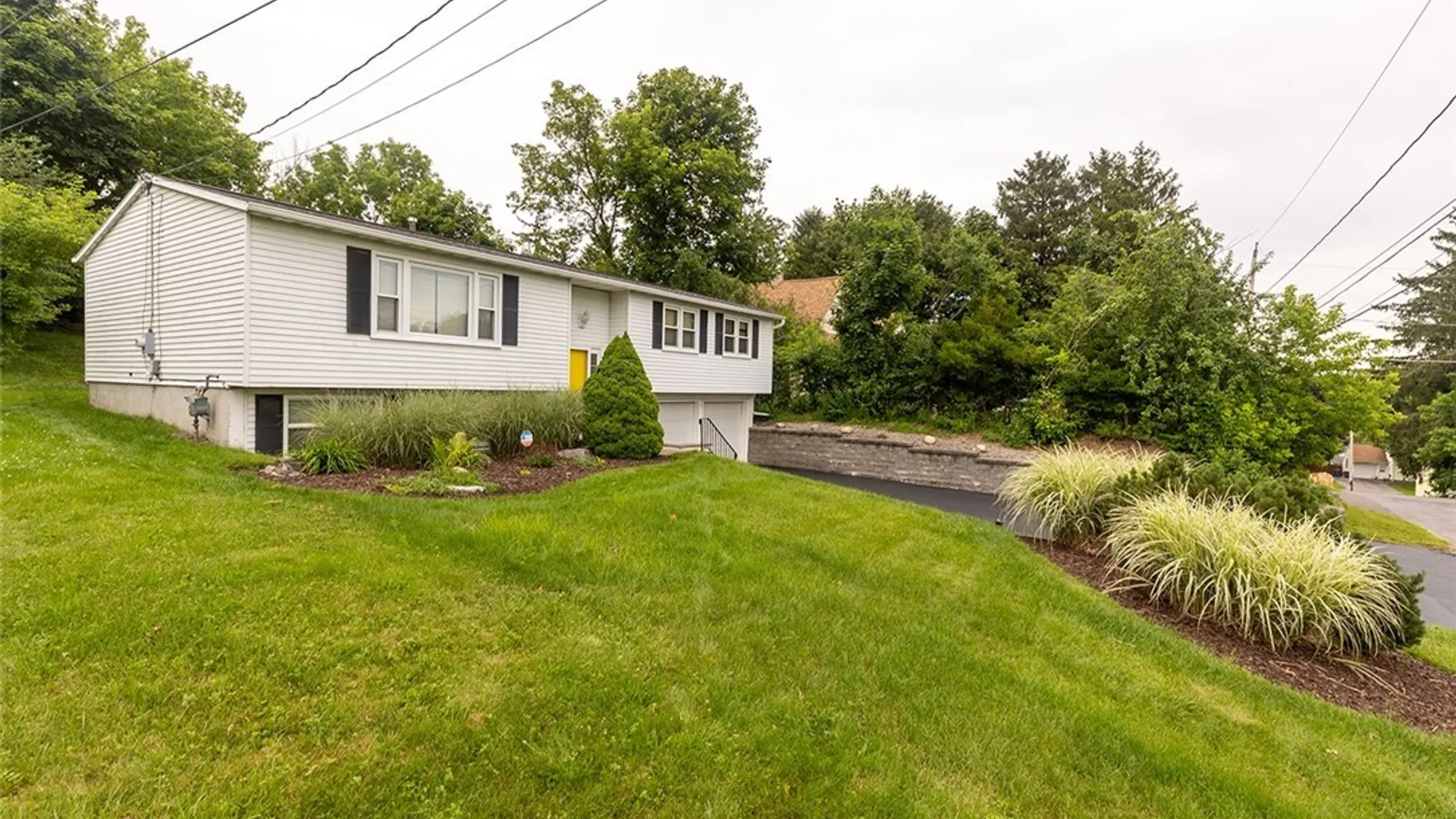 Property at 211 Knapp Road, Geddes, NY 13219 3