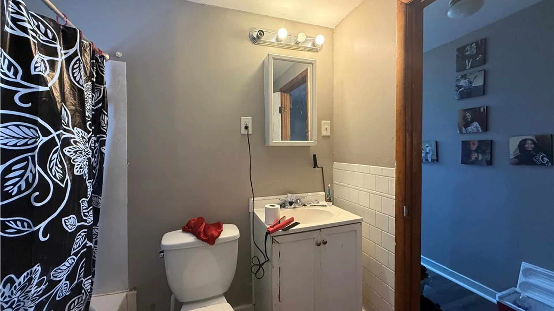Property at 76 Sattler Avenue, Buffalo, NY 14211 21