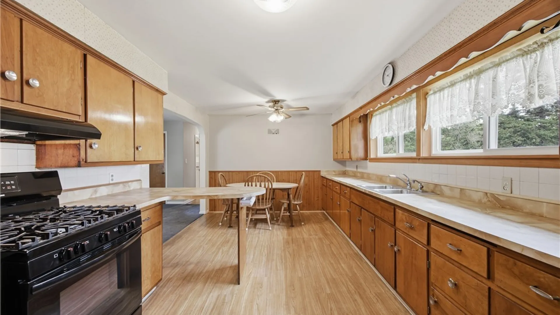 Property at 2000 Vermont Street, Brant, NY 14111 5