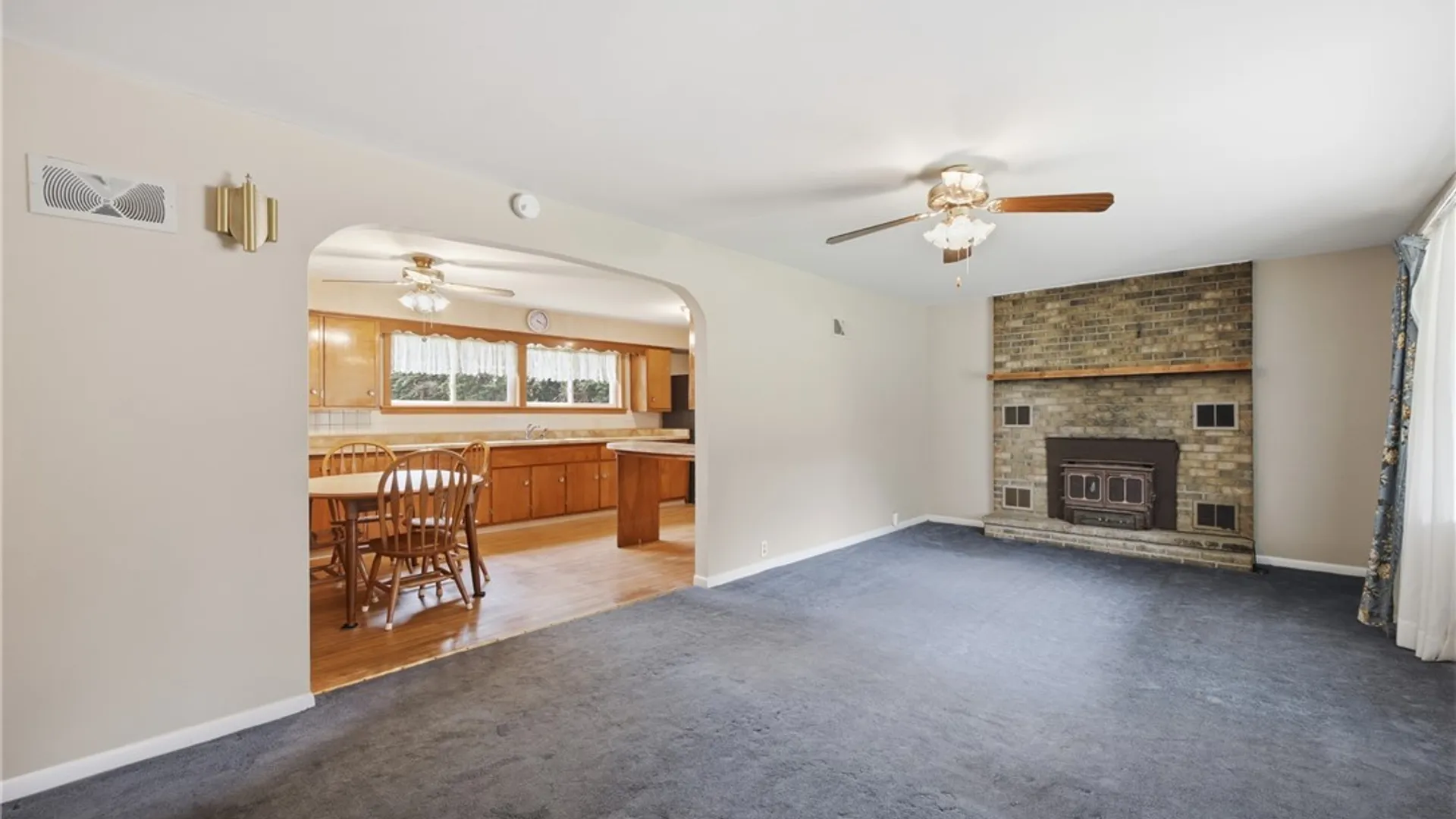 Property at 2000 Vermont Street, Brant, NY 14111 9