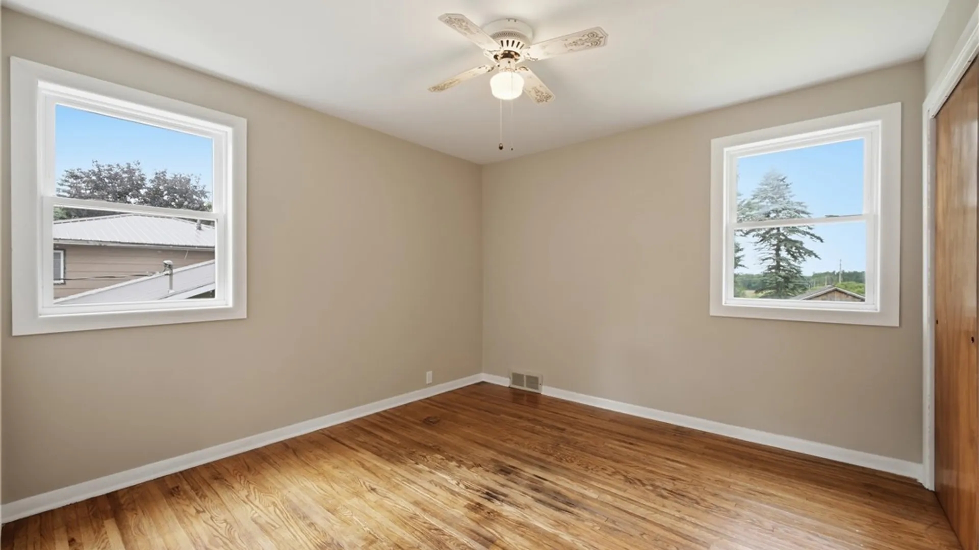 Property at 2000 Vermont Street, Brant, NY 14111 12