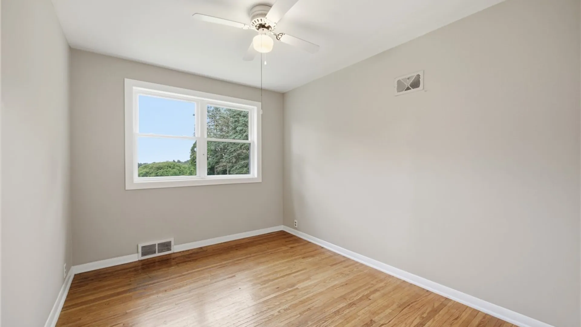 Property at 2000 Vermont Street, Brant, NY 14111 17
