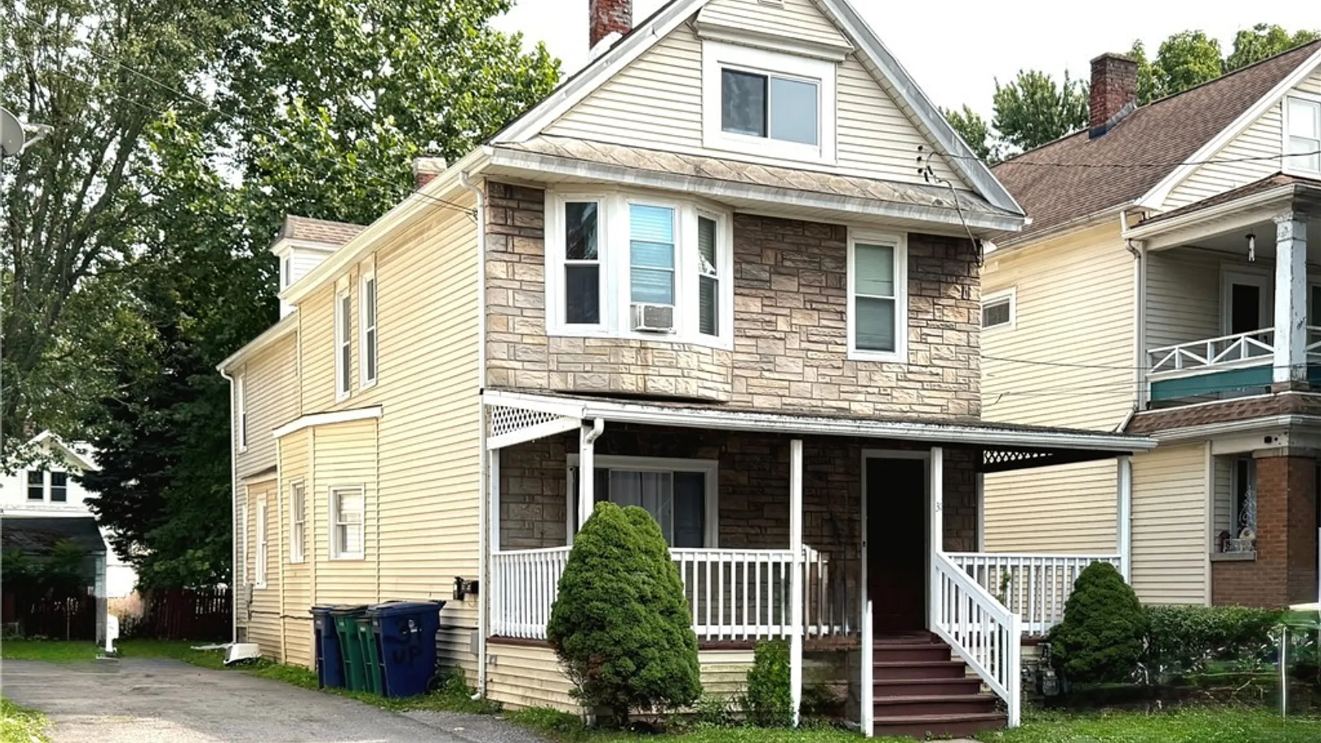 Property at 31 Wildwood Place, Buffalo, NY 14210 3