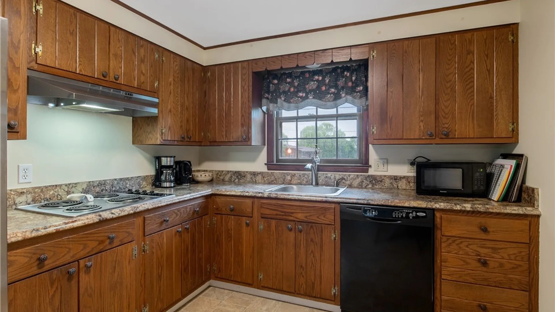 Property at 102 Croyden Lane, DeWitt, NY 13224 17