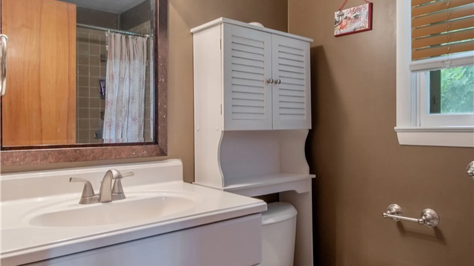 Property at 102 Croyden Lane, DeWitt, NY 13224 25