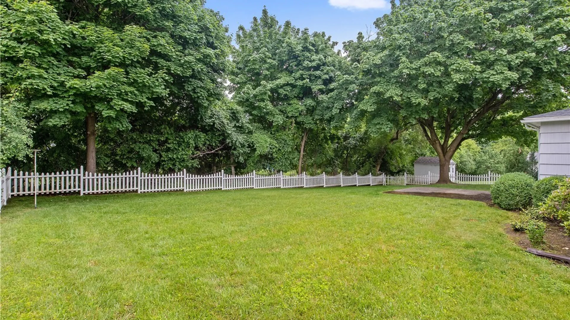 Property at 102 Croyden Lane, DeWitt, NY 13224 33