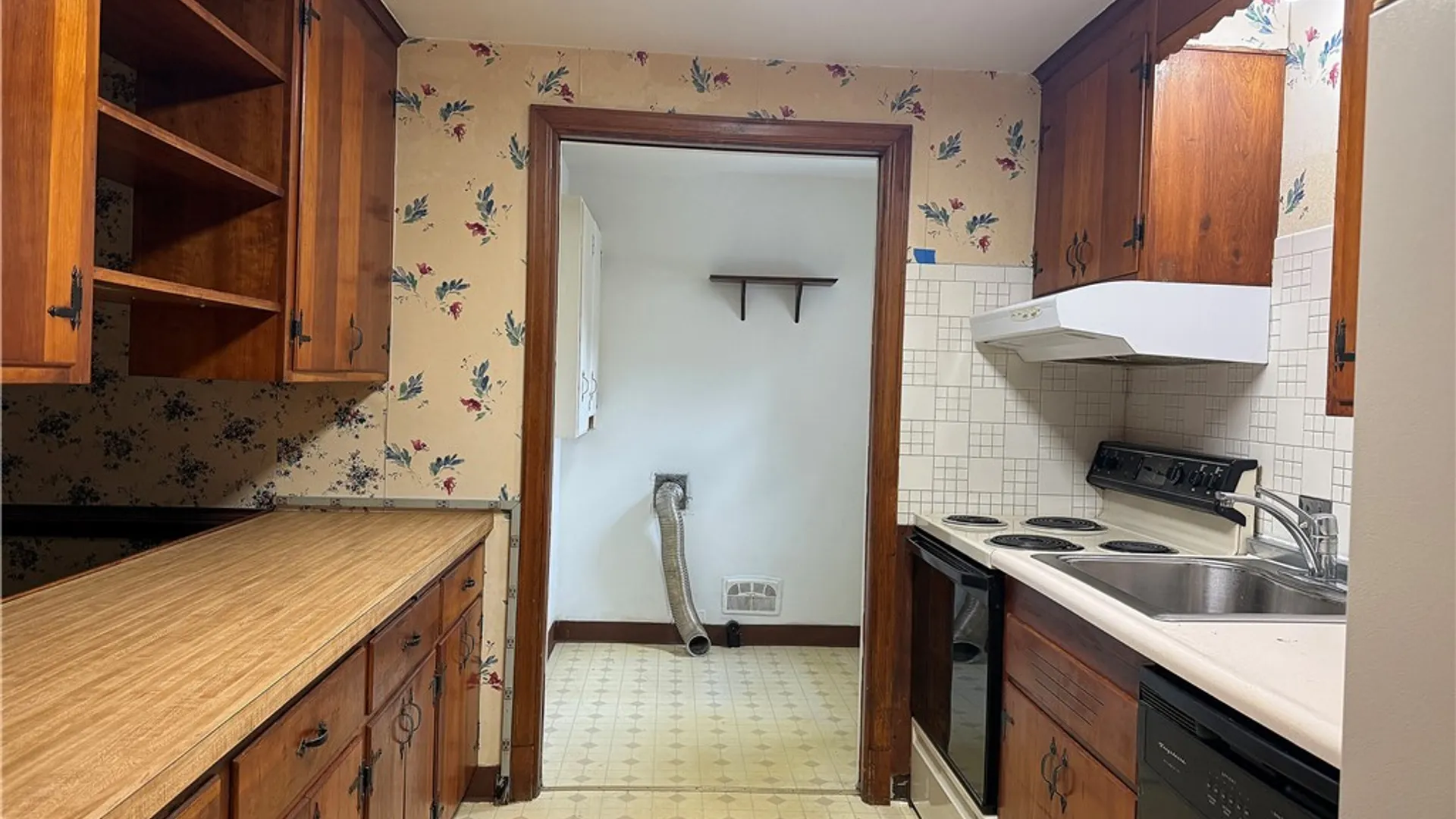Property at 11 Copley, Amherst, NY 14221 16