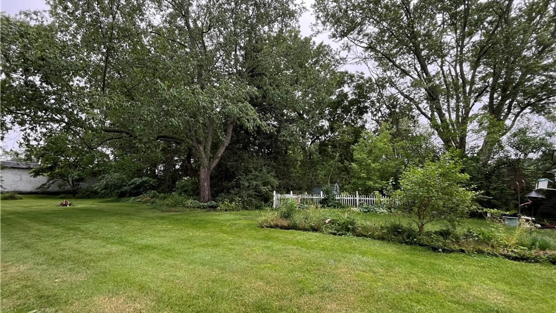 Property at 7635 Arnold Drive, Wheatfield, NY 14120 3