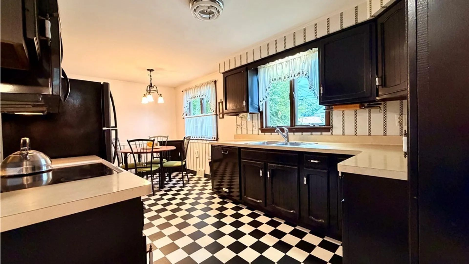 Property at 96 Della Drive, Lackawanna, NY 14218 13