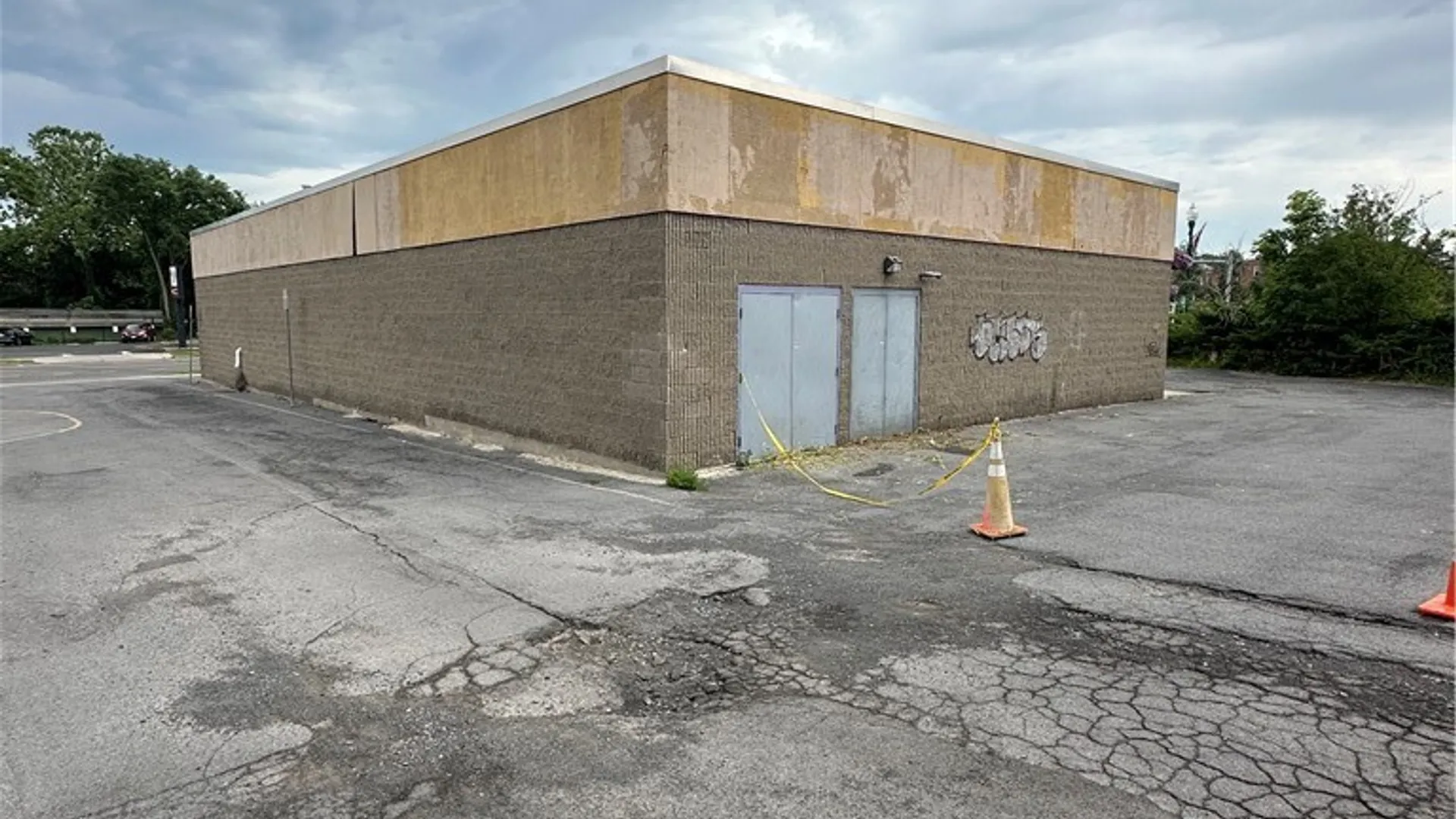 Property at 2 Dill Street, Auburn, NY 13021 3