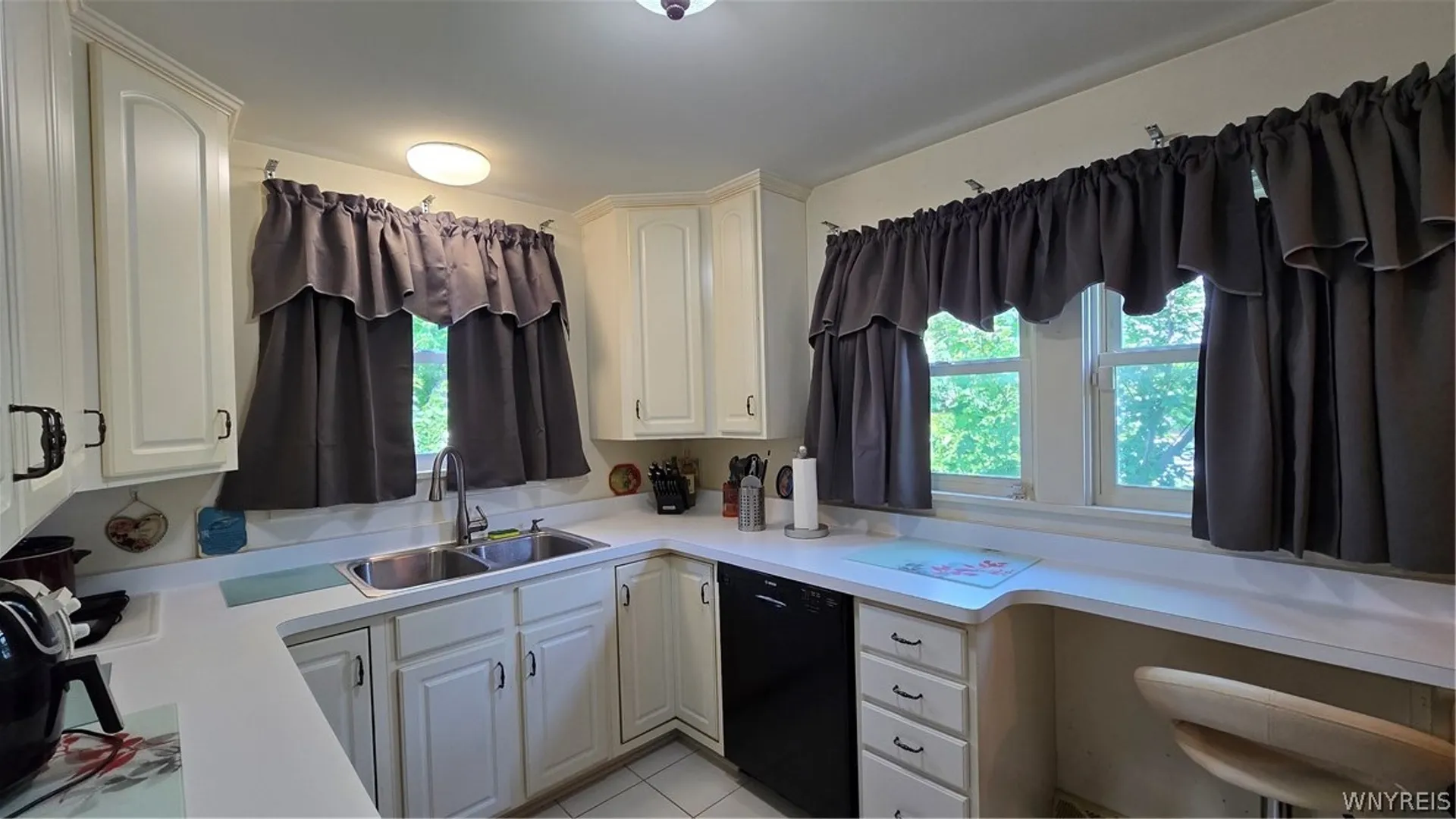 Property at 318 77th Street, Niagara Falls, NY 14304 11