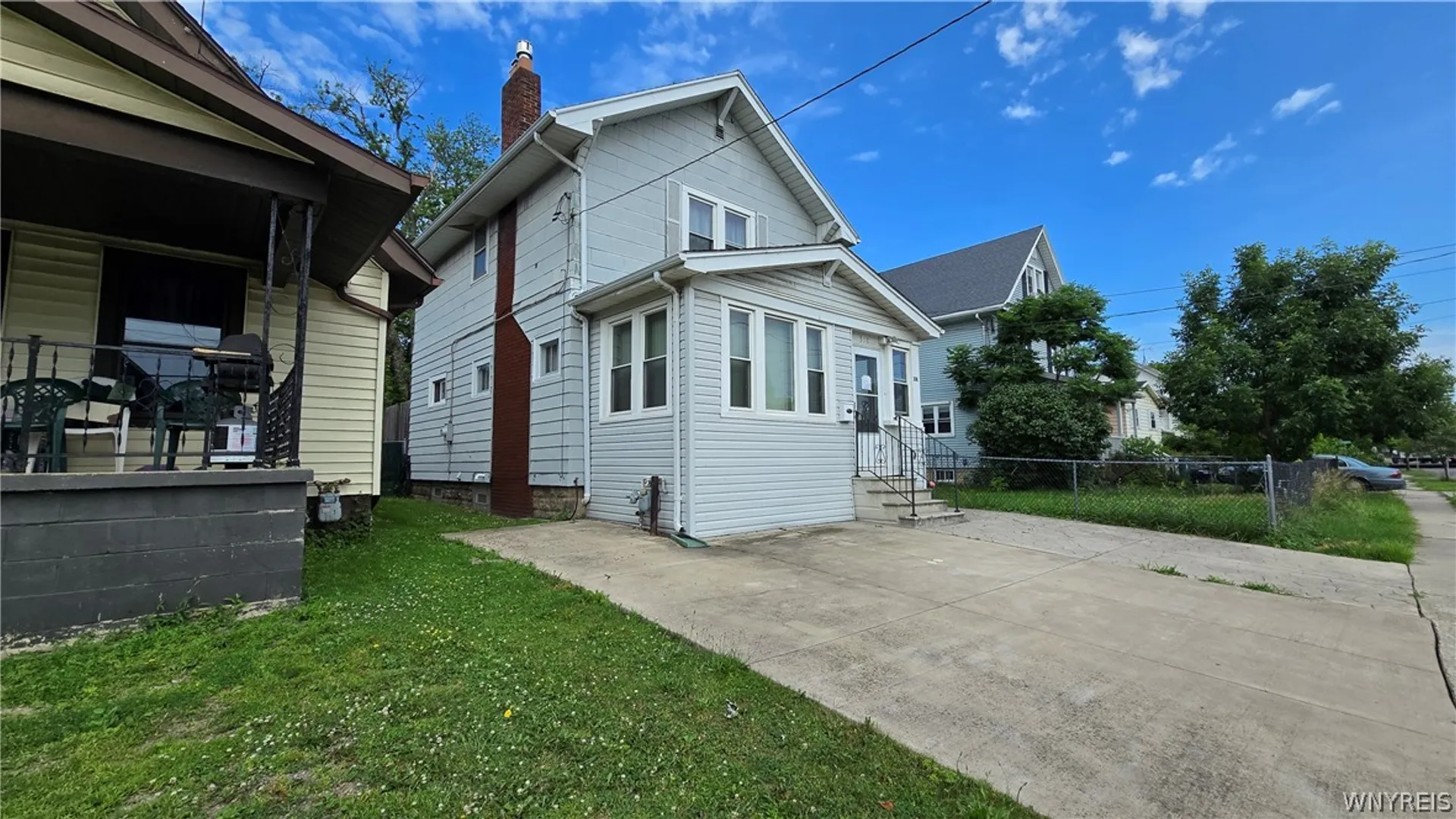 Property at 318 77th Street, Niagara Falls, NY 14304 2