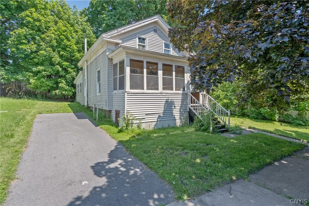 Property at 213 E 2nd Street, Oswego, NY 13126