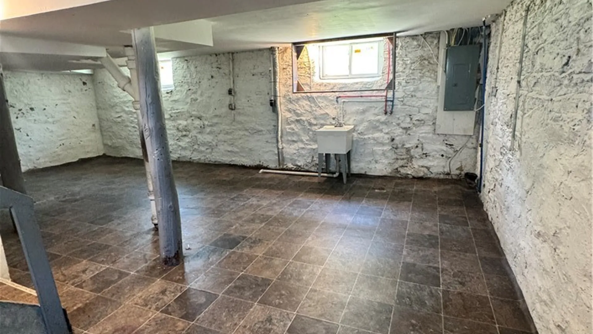 Property at 2331 Midland Avenue, Syracuse, NY 13205 18