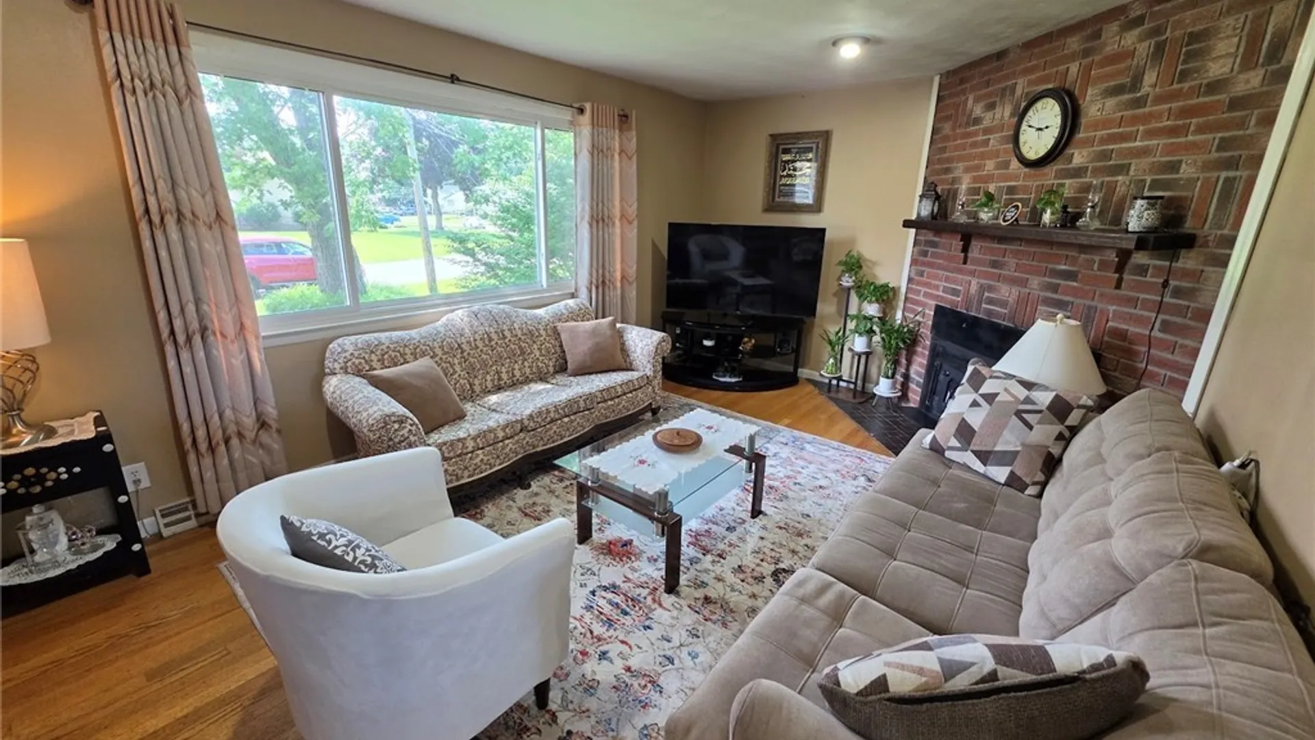 Property at 17 Hummingbird Path, Clay, NY 13090 7