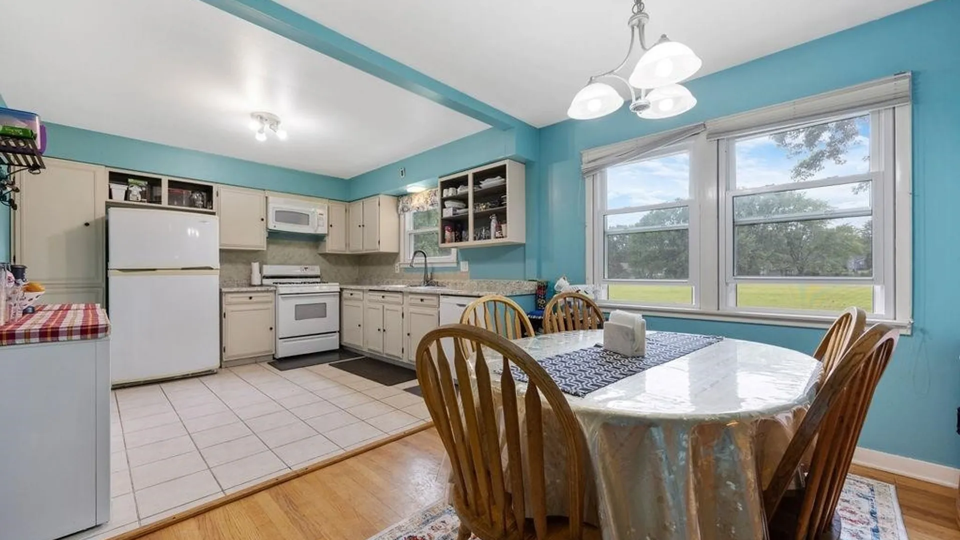 Property at 17 Hummingbird Path, Clay, NY 13090 10