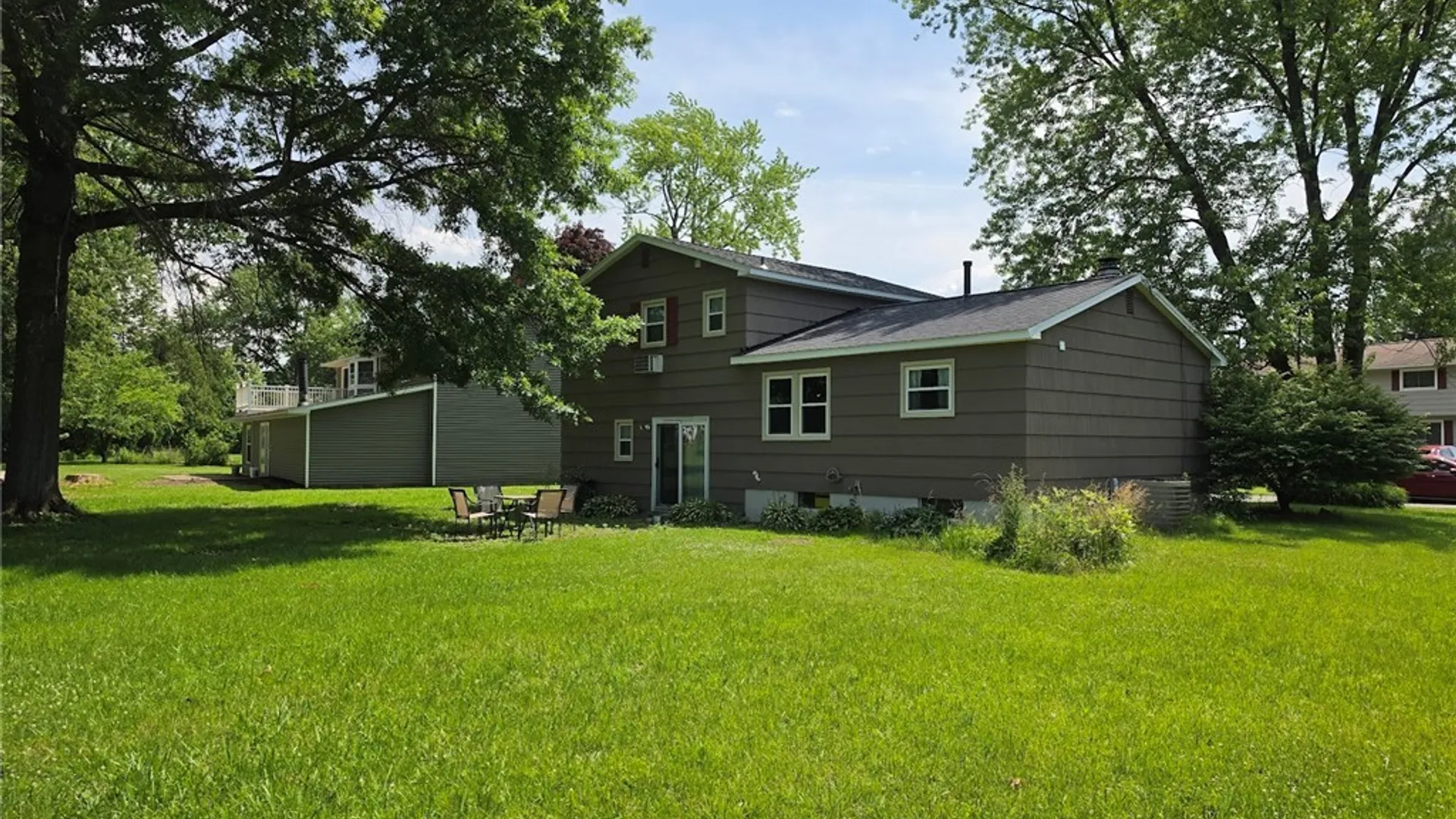 Property at 17 Hummingbird Path, Clay, NY 13090 30