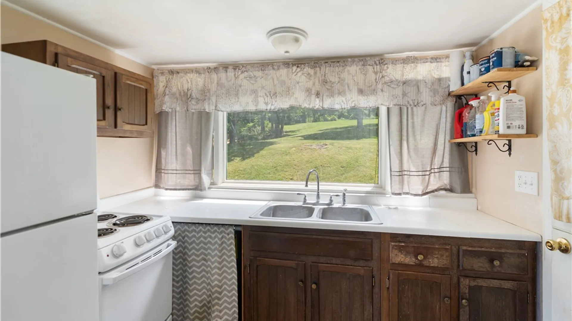 Property at 5369 E Lake Road, Conesus, NY 14435 3