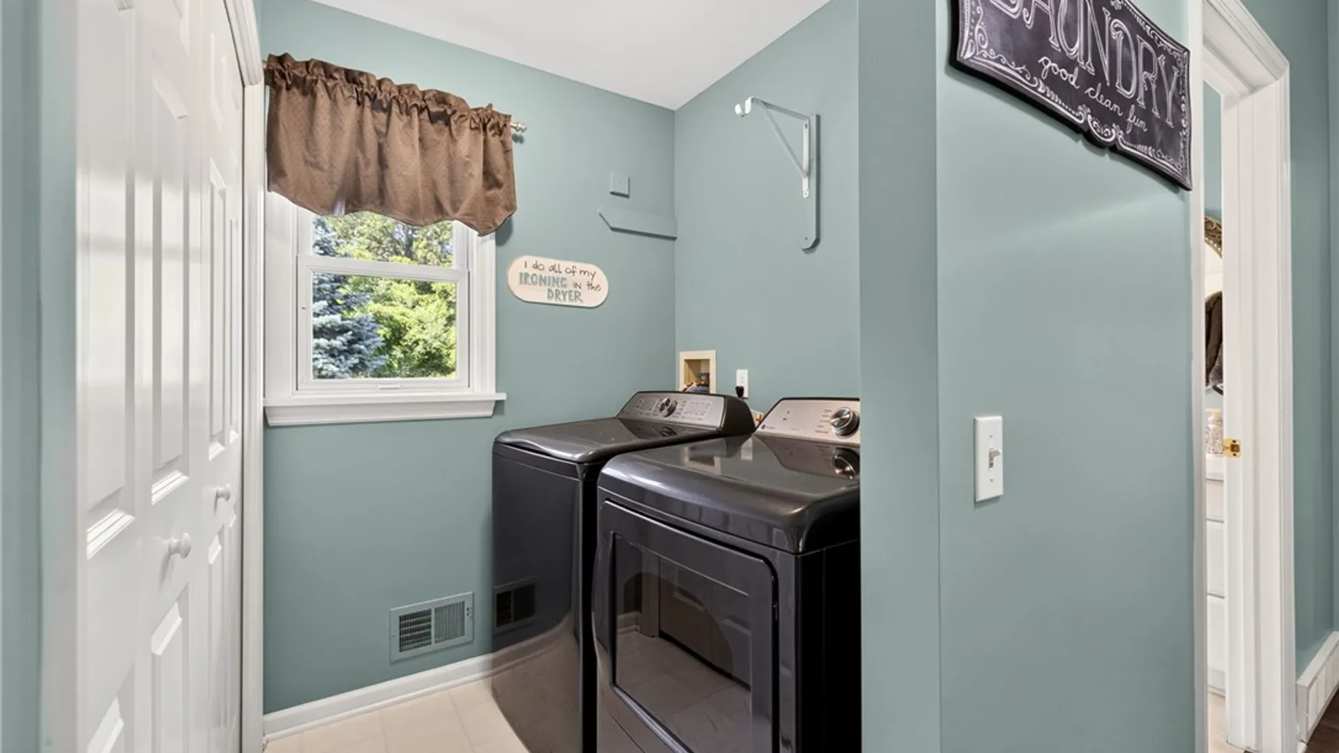 Property at 17 Trout Creek Run, Mendon, NY 14472 21