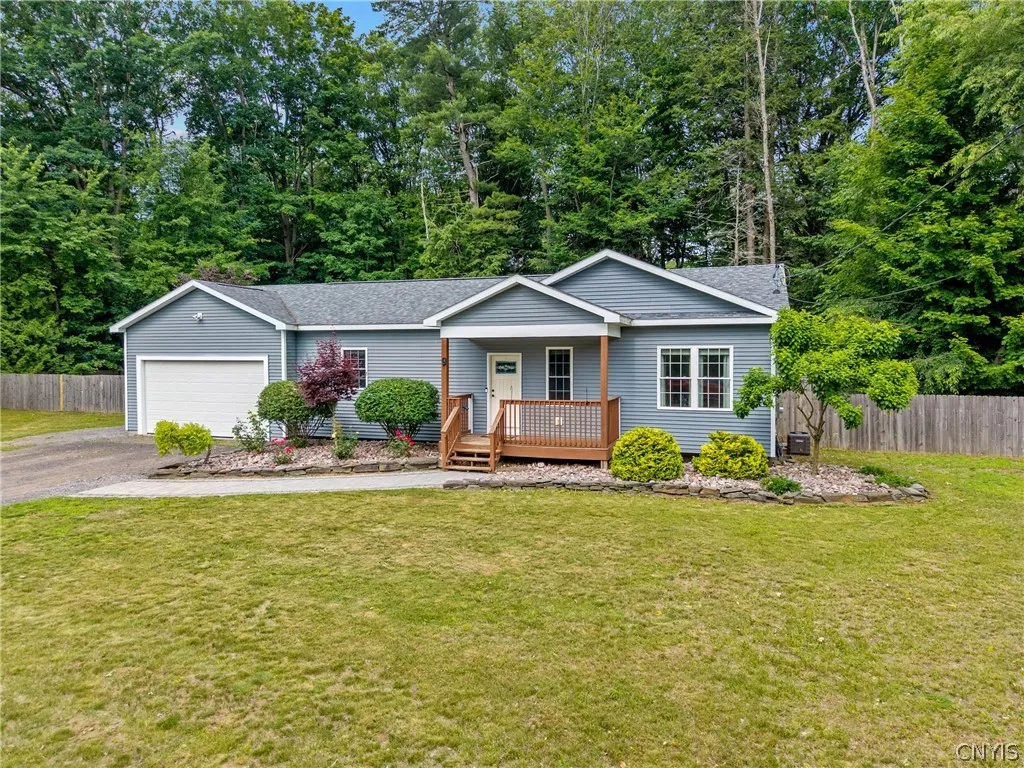 Property at 9 Oak Drive, Schroeppel, NY 13132