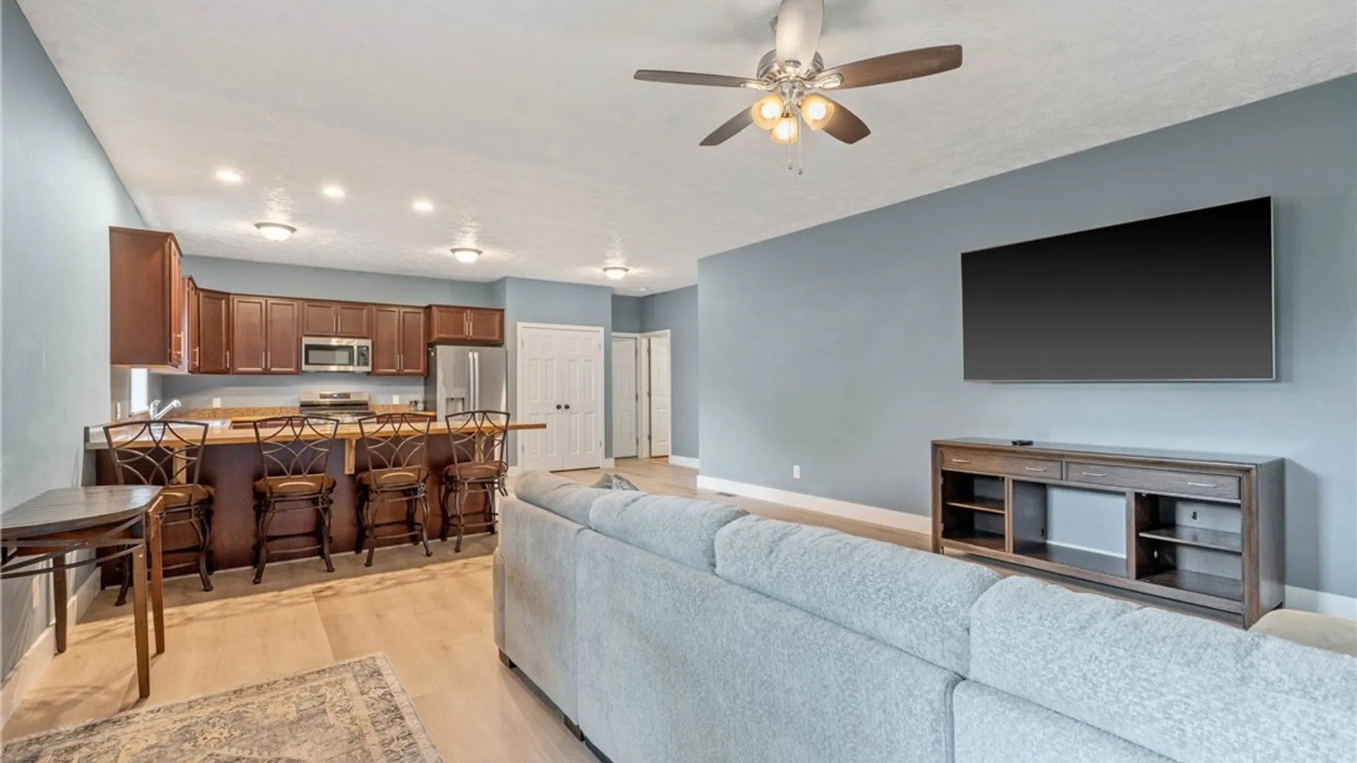 Property at 9 Oak Drive, Schroeppel, NY 13132 5