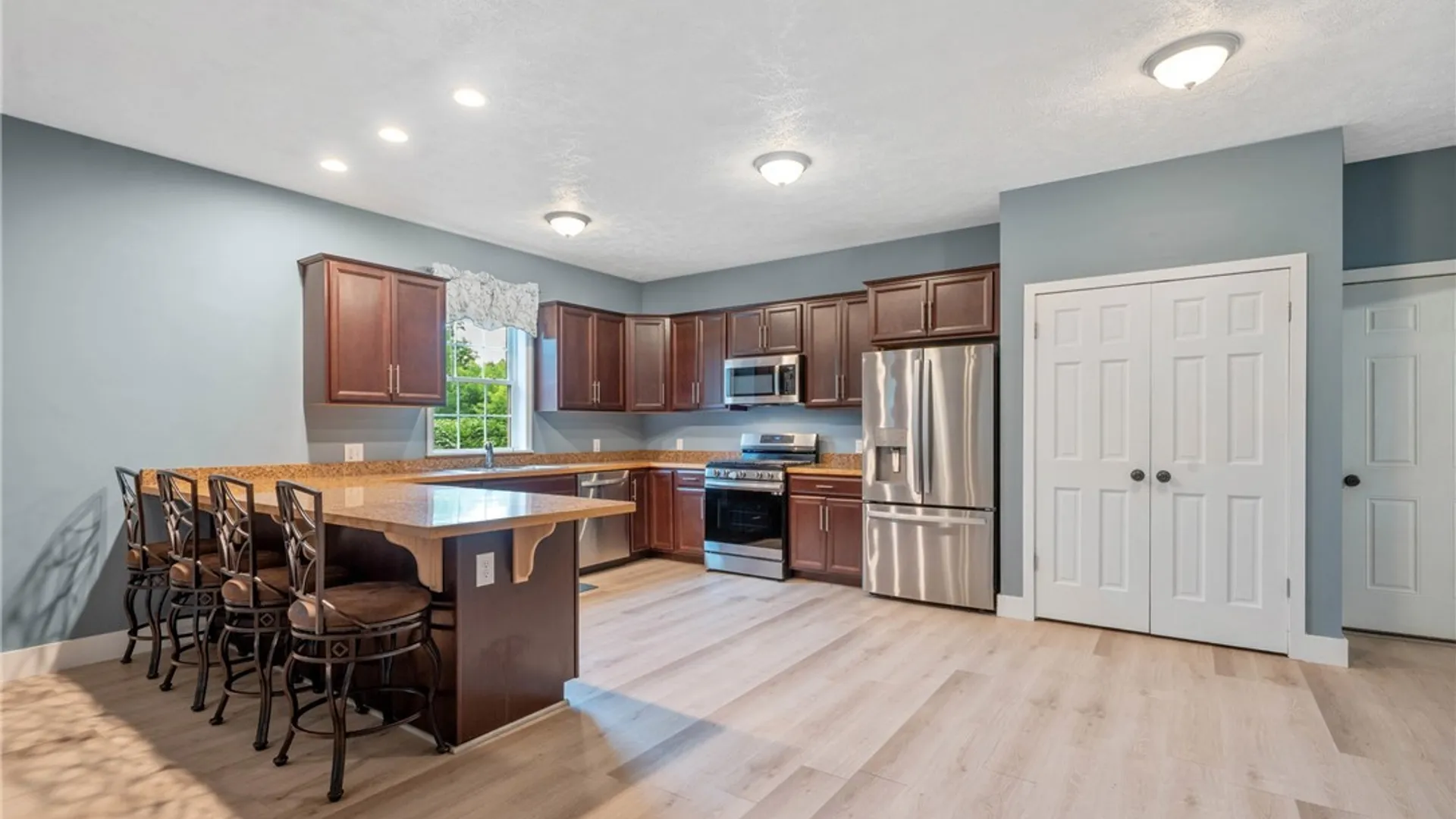 Property at 9 Oak Drive, Schroeppel, NY 13132 9