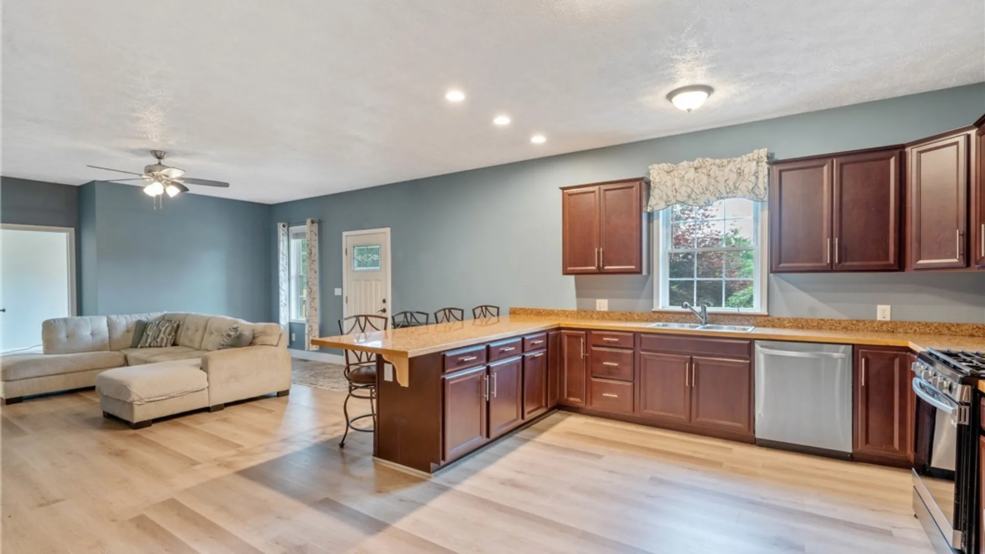 Property at 9 Oak Drive, Schroeppel, NY 13132 13
