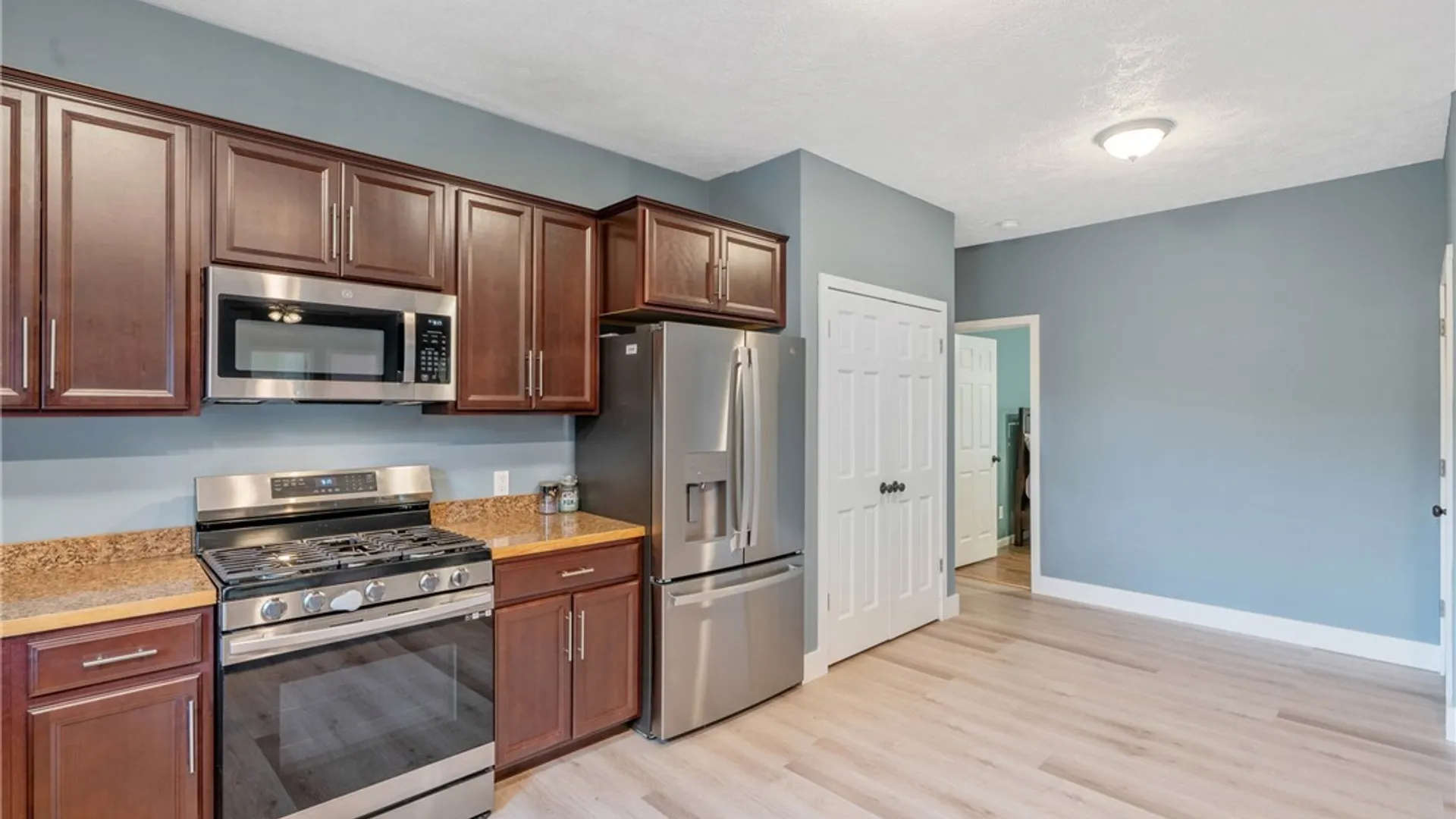Property at 9 Oak Drive, Schroeppel, NY 13132 17