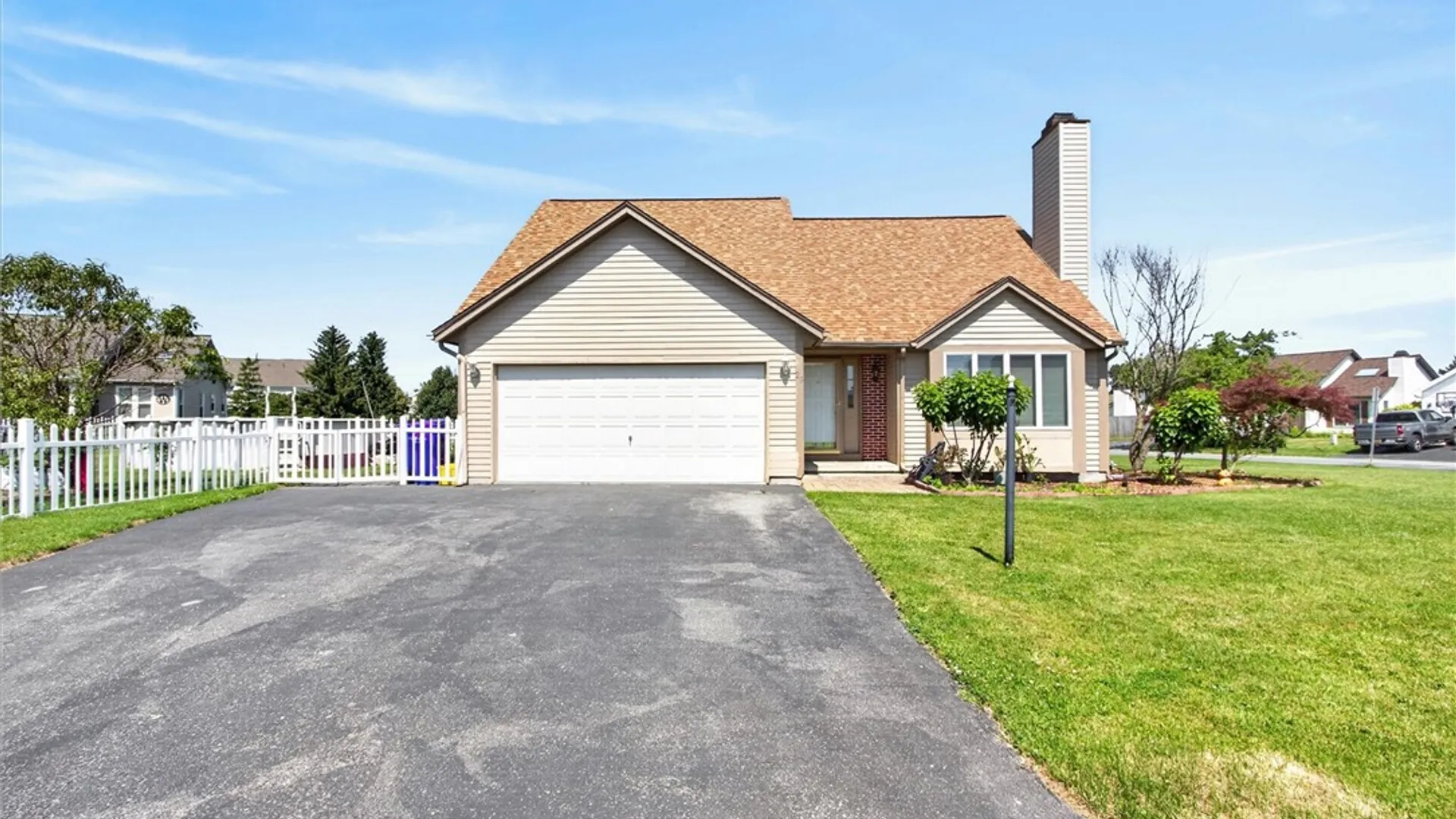 Property at 29 Jade Drive, Greece, NY 14626 4