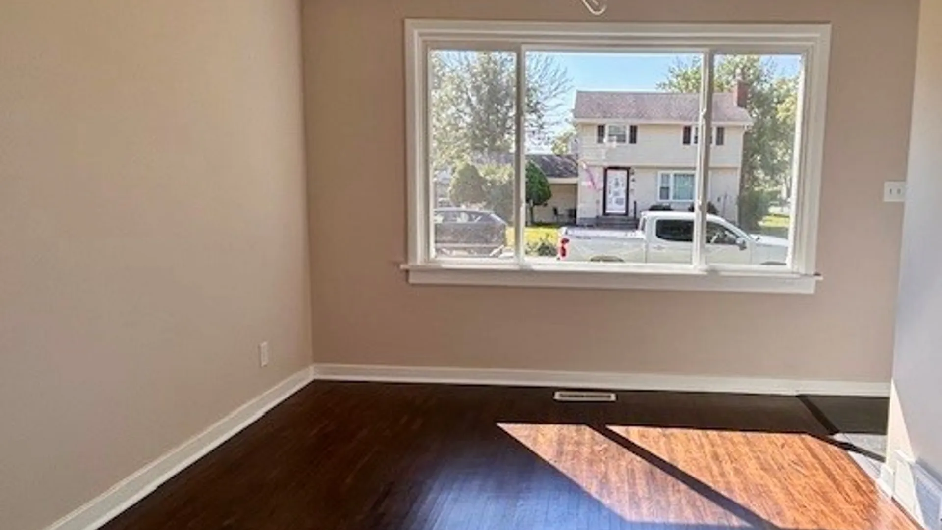 Property at 47 Brookville Drive, Tonawanda, NY 14150 10