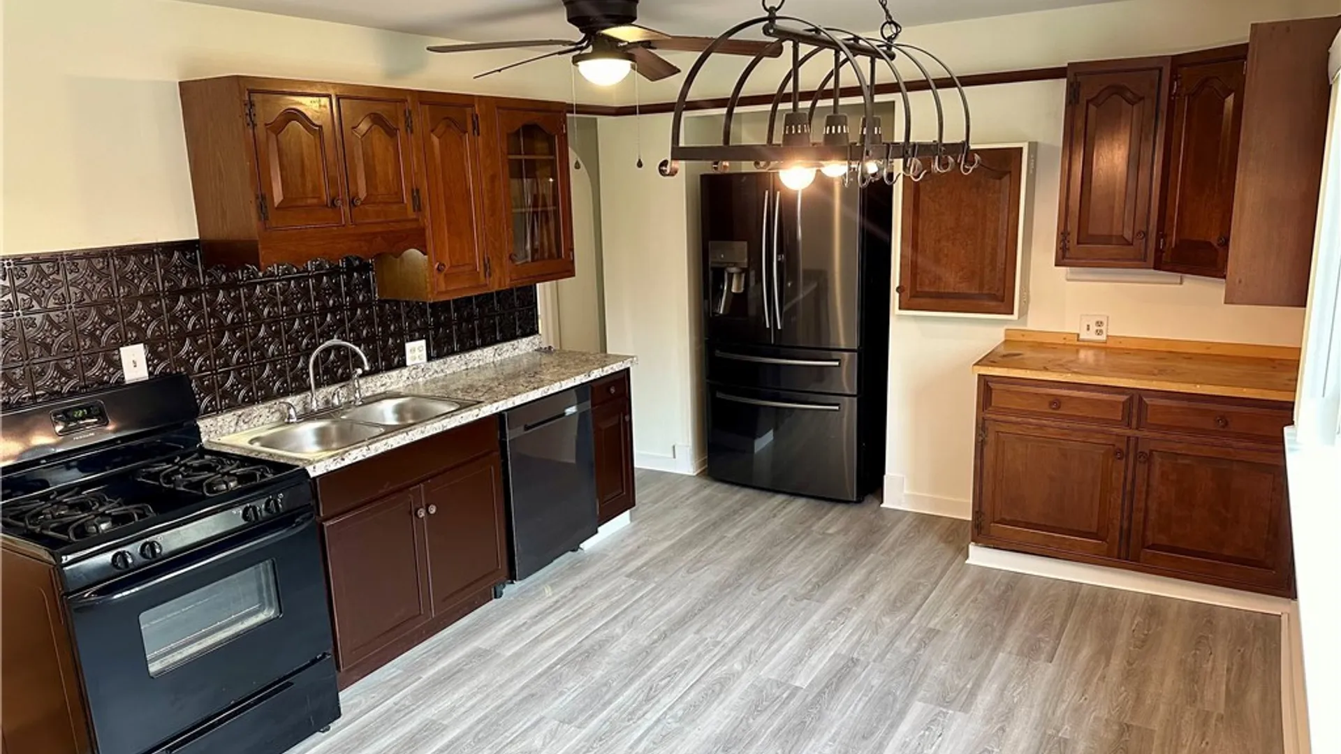Property at 625 Roosevelt Avenue, Rome, NY 13440 5