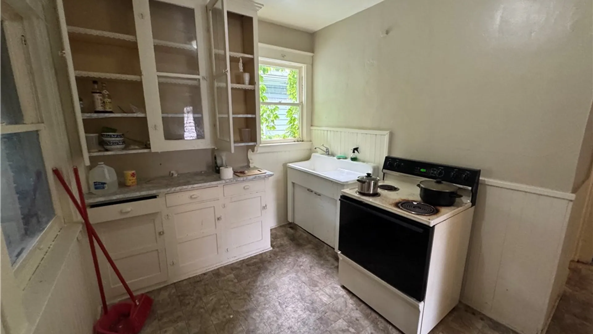 Property at 715 Augustus Place, Niagara Falls, NY 14301 27