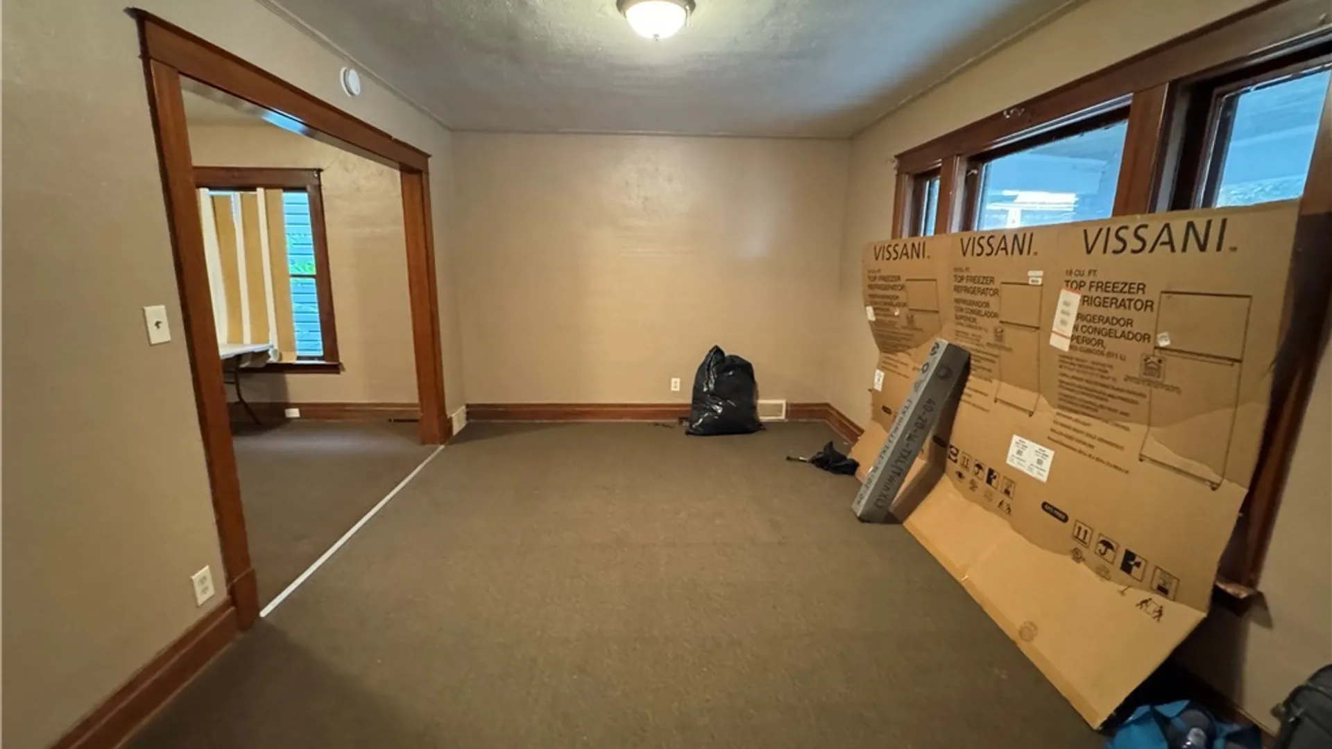 Property at 715 Augustus Place, Niagara Falls, NY 14301 4