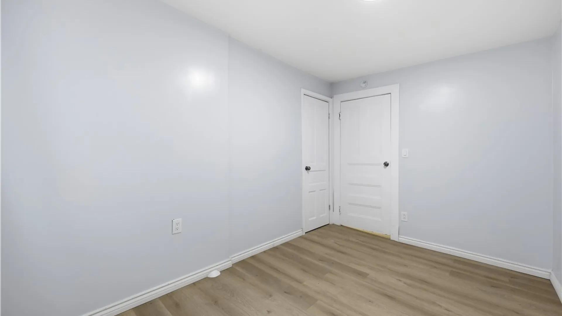 Property at 46 Woodlawn Avenue, Buffalo, NY 14209 13