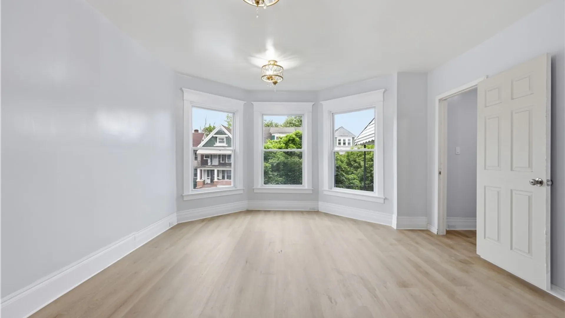 Property at 46 Woodlawn Avenue, Buffalo, NY 14209 20