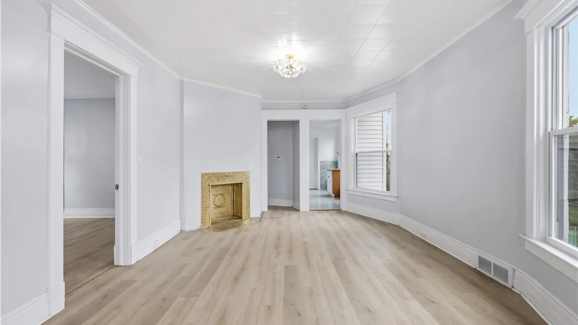 Property at 46 Woodlawn Avenue, Buffalo, NY 14209 23
