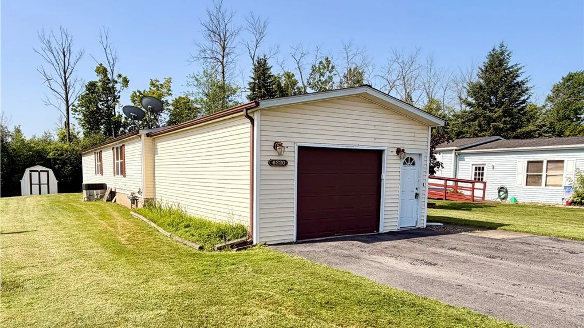 Property at 6220 Corwin Station, Newfane, NY 14108 27