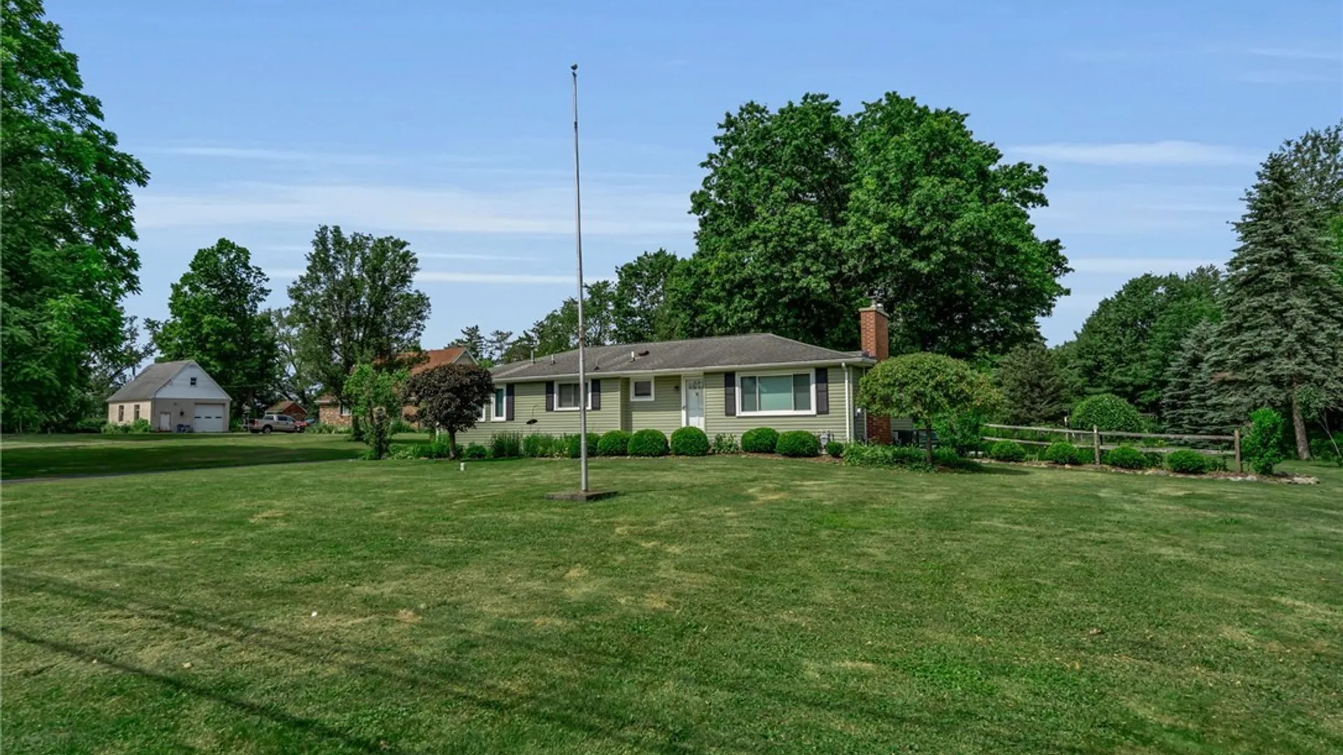 Property at 1320 Girdle Road, Elma, NY 14059 2