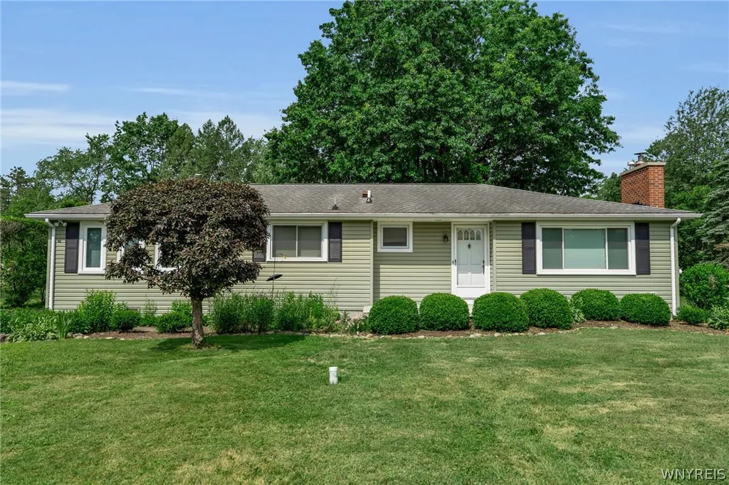 Property at 1320 Girdle Road, Elma, NY 14059