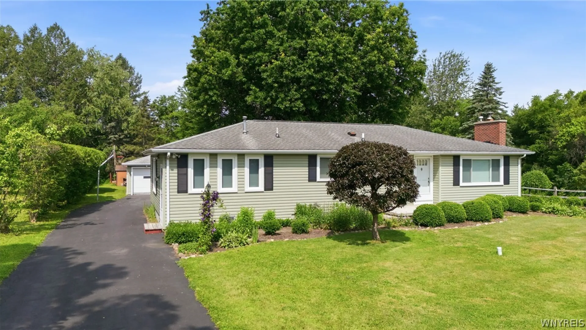 Property at 1320 Girdle Road, Elma, NY 14059 5