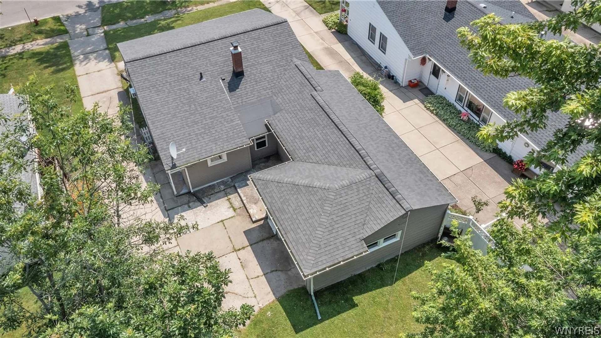 Property at 624 Montrose Avenue, Tonawanda, NY 14223 44