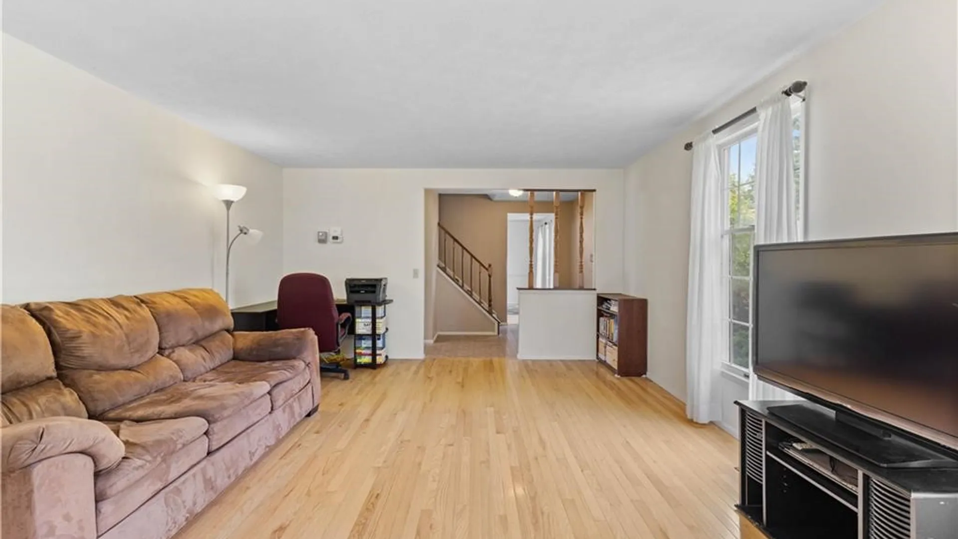 Property at 2 Hunters Pointe, Pittsford, NY 14534 7